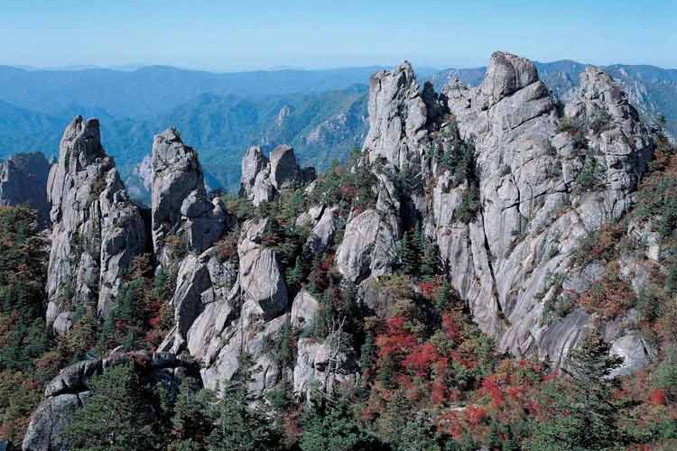 生產機制砂的常用石料各自的硬度及特點是什么?